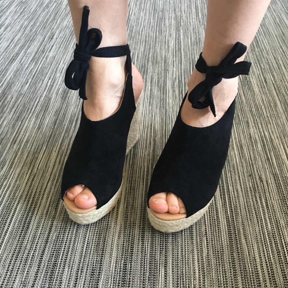 Black & Tan Wedges